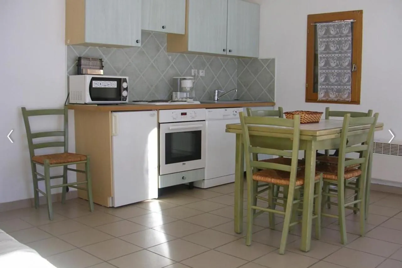 Apartment On The Ground Floor In Le Chazelet Facing The Meije & Its Glacier La Grave